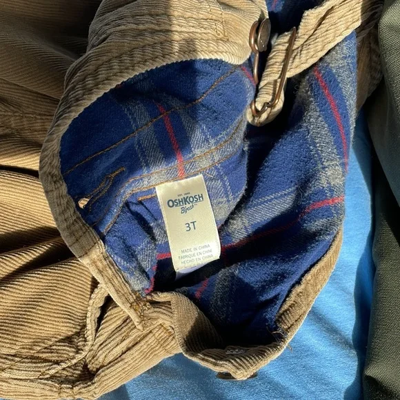 Flannel lined Tan corduroy Oshkosh B’gosh overalls - Picture 5 of 6